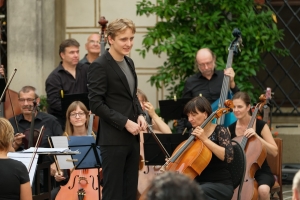 Jan Pavel Černý - spolupracoval s Bolechem na podzimních koncertech filmové hudby v roce 2019 (Třeboň, Tábor). V roce 2020 povede letní soustředění orchestru a bude dirigovat celkem 4 koncerty filmovek.